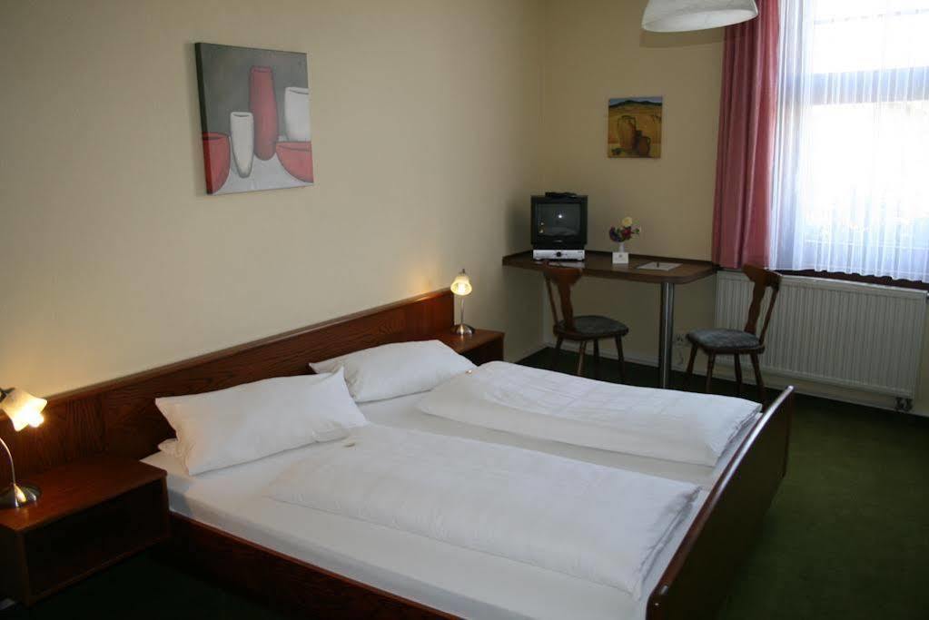 Landgasthof & Hotel Krone Eischleben Ichtershausen Ngoại thất bức ảnh